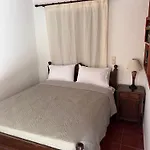 Tzortzinas بيت للعطل *