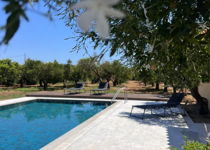 Tzortzinas Holiday home *